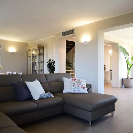 Di Langa Villa Trezzo Tinella