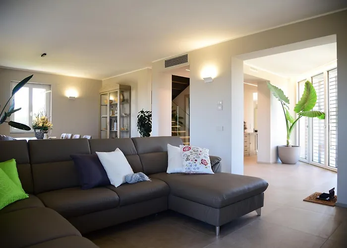 Di Langa Villa Trezzo Tinella